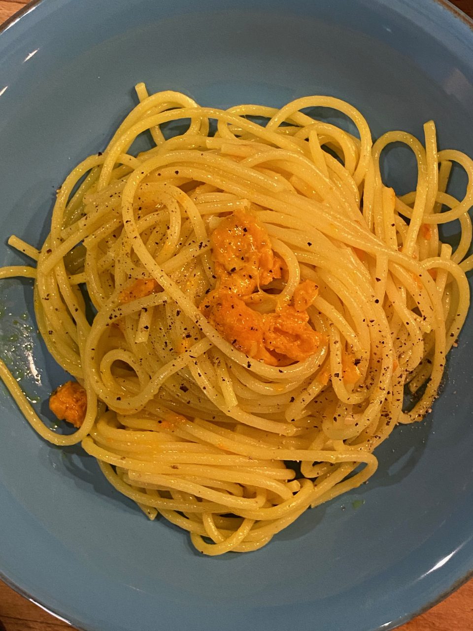 Spaghetti con radice di curcuma fresca