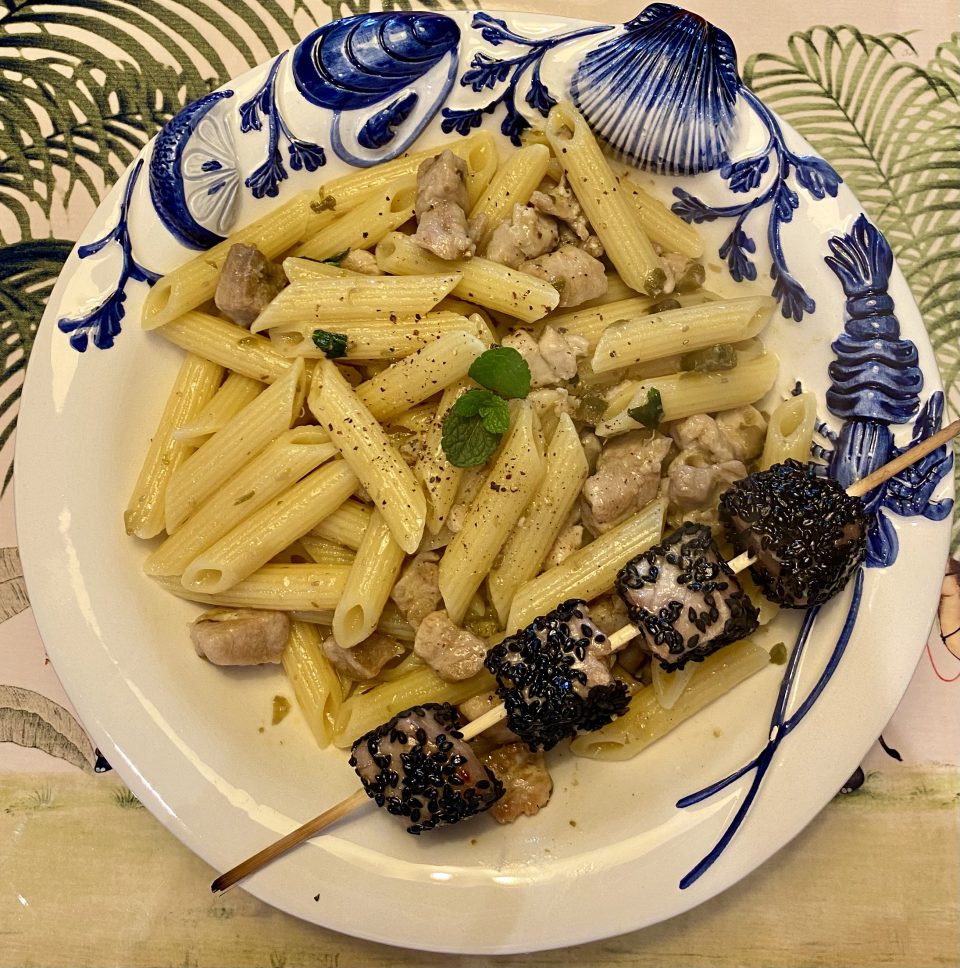 Penne al tonno fresco con spiedino