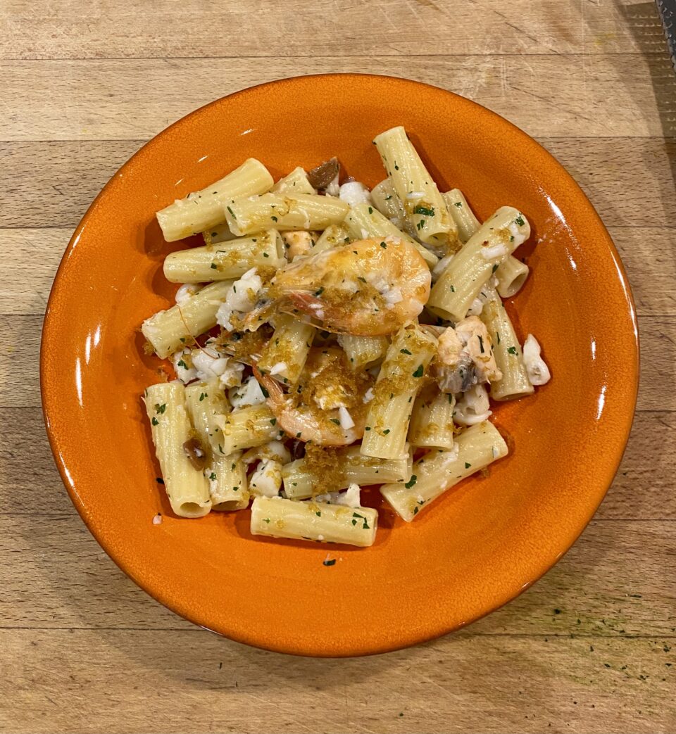 Pesce con fresco di mare e bottarga