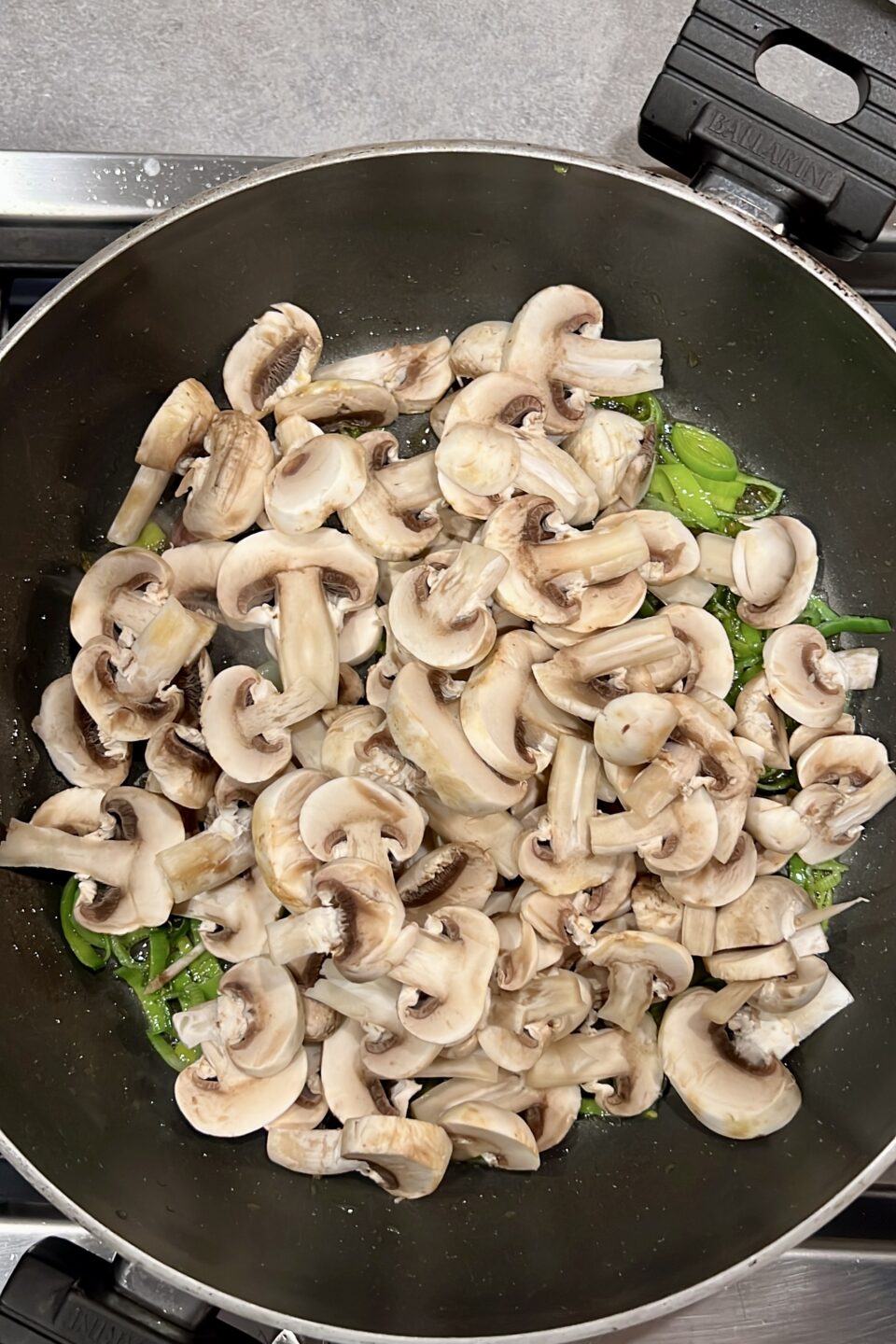 Pasta agli spinaci e champignon