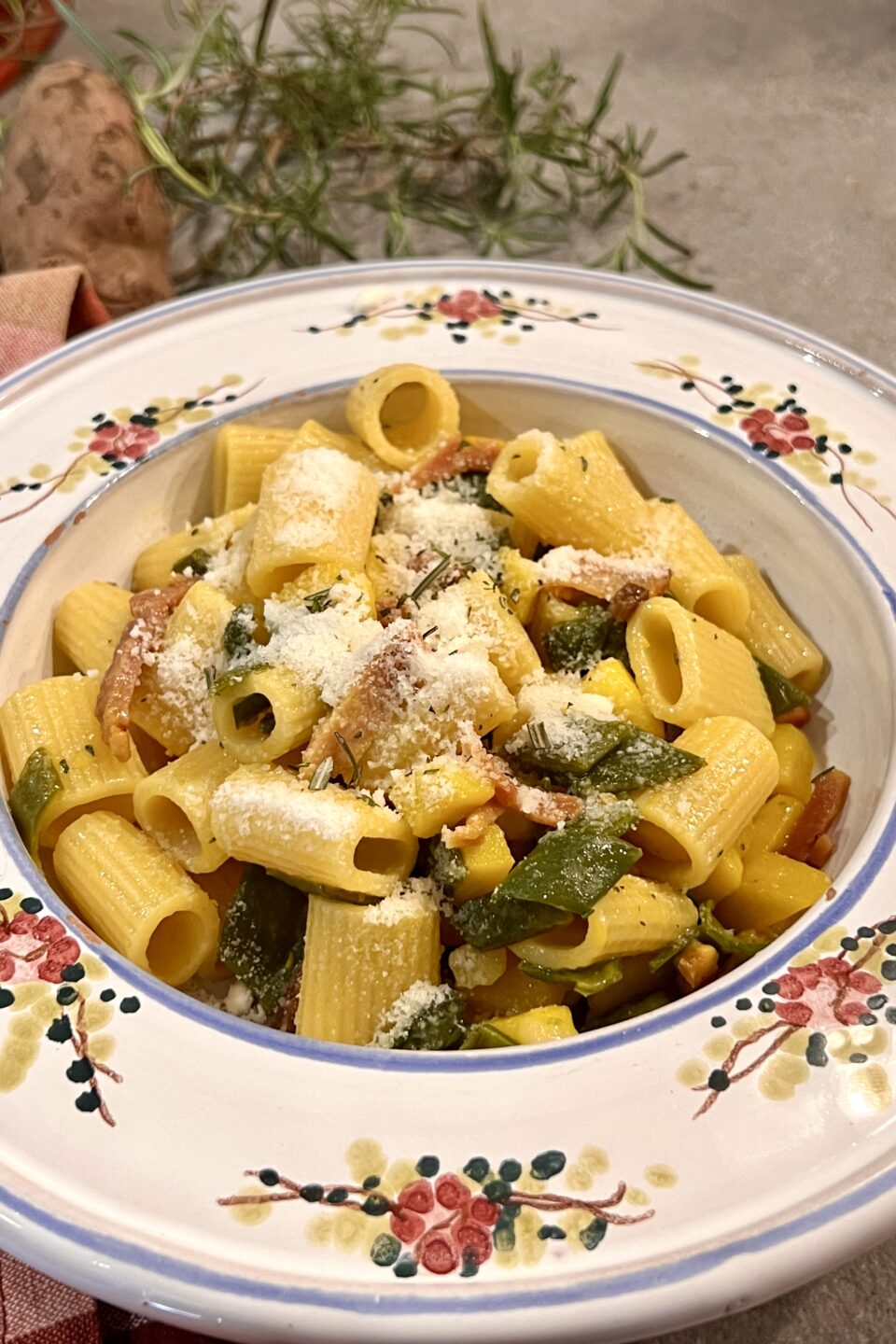 Pasta alle taccole con patate saporite