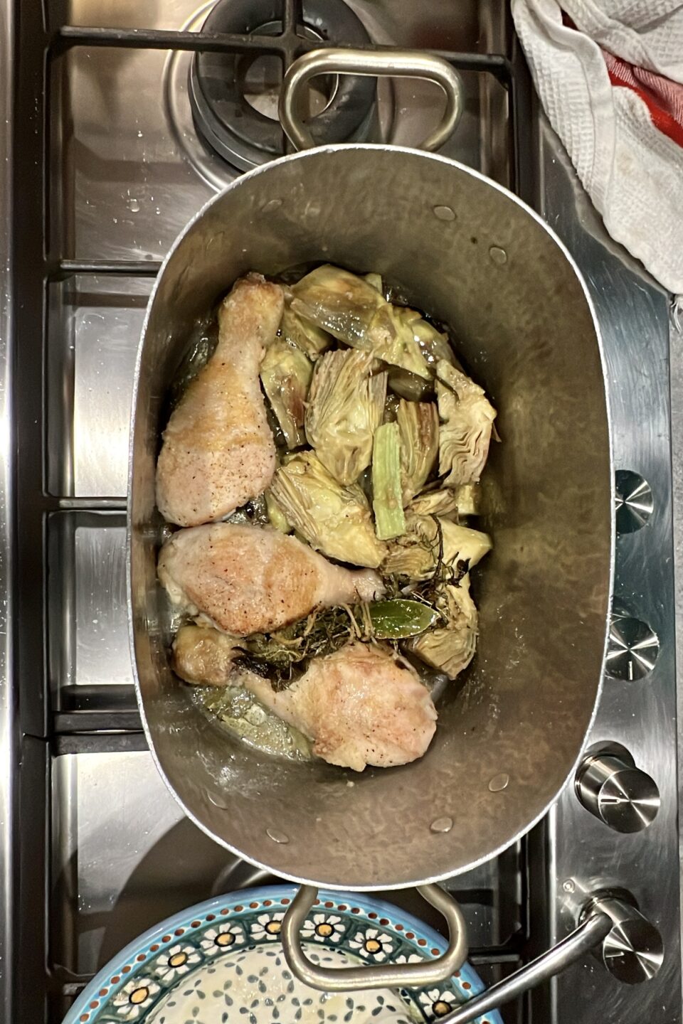 Cosce di pollo ai carciofi