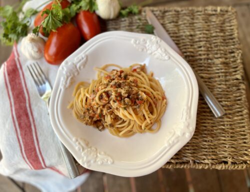 Spaghetti alle vongole e frullato di pomodoro