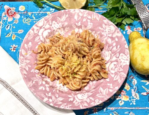 Fusilli al sugo rosso di uova di pesce