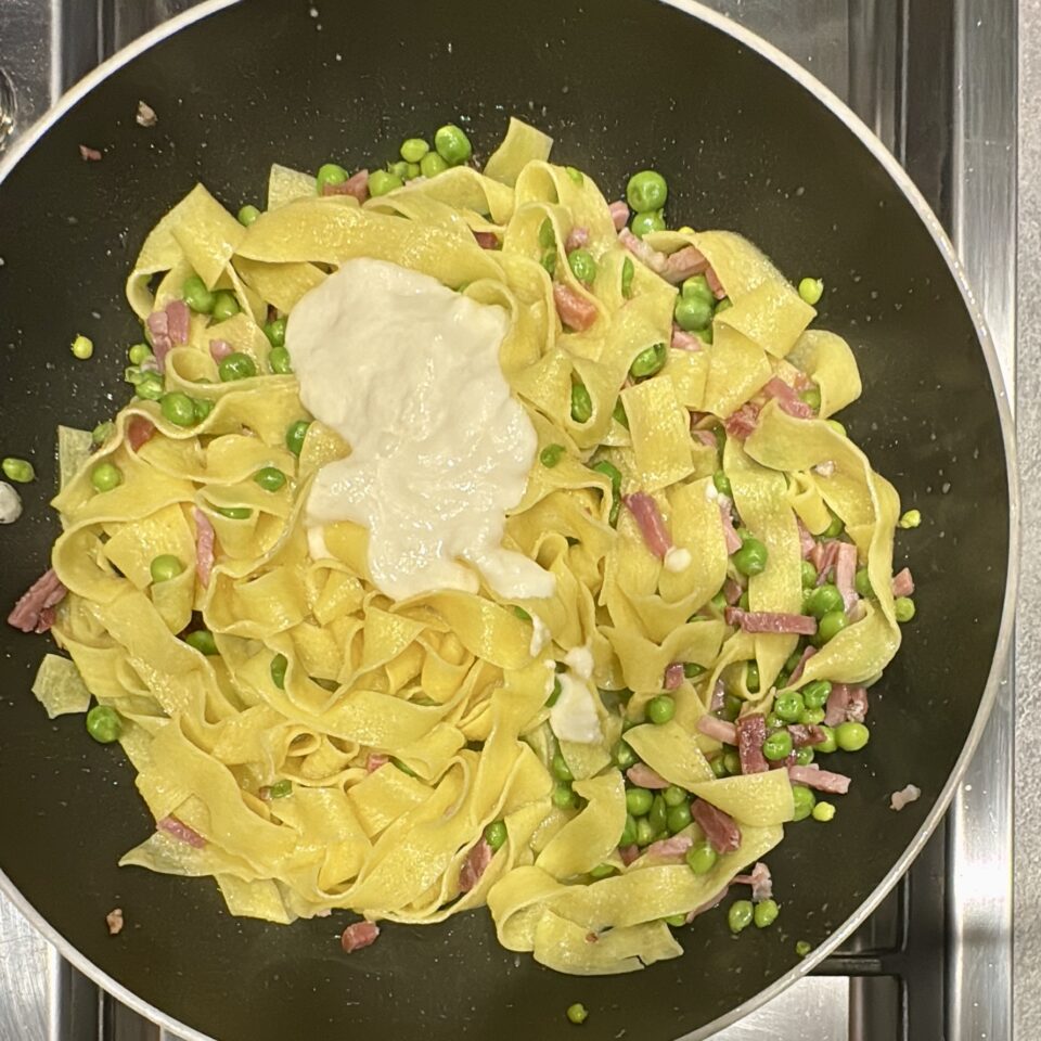 Pappardelle ai piselli con speck