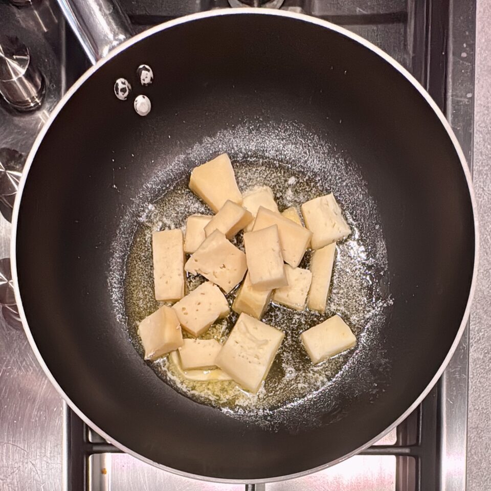 Spaghetti al formaggio toma