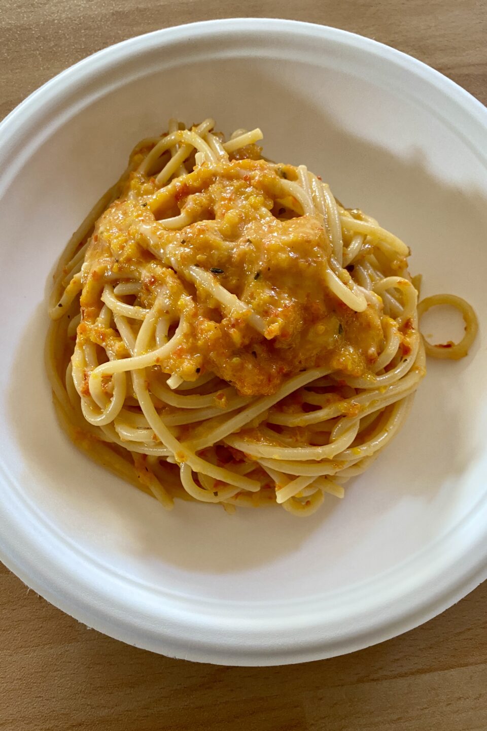 Spaghetti con salsa di peperoni