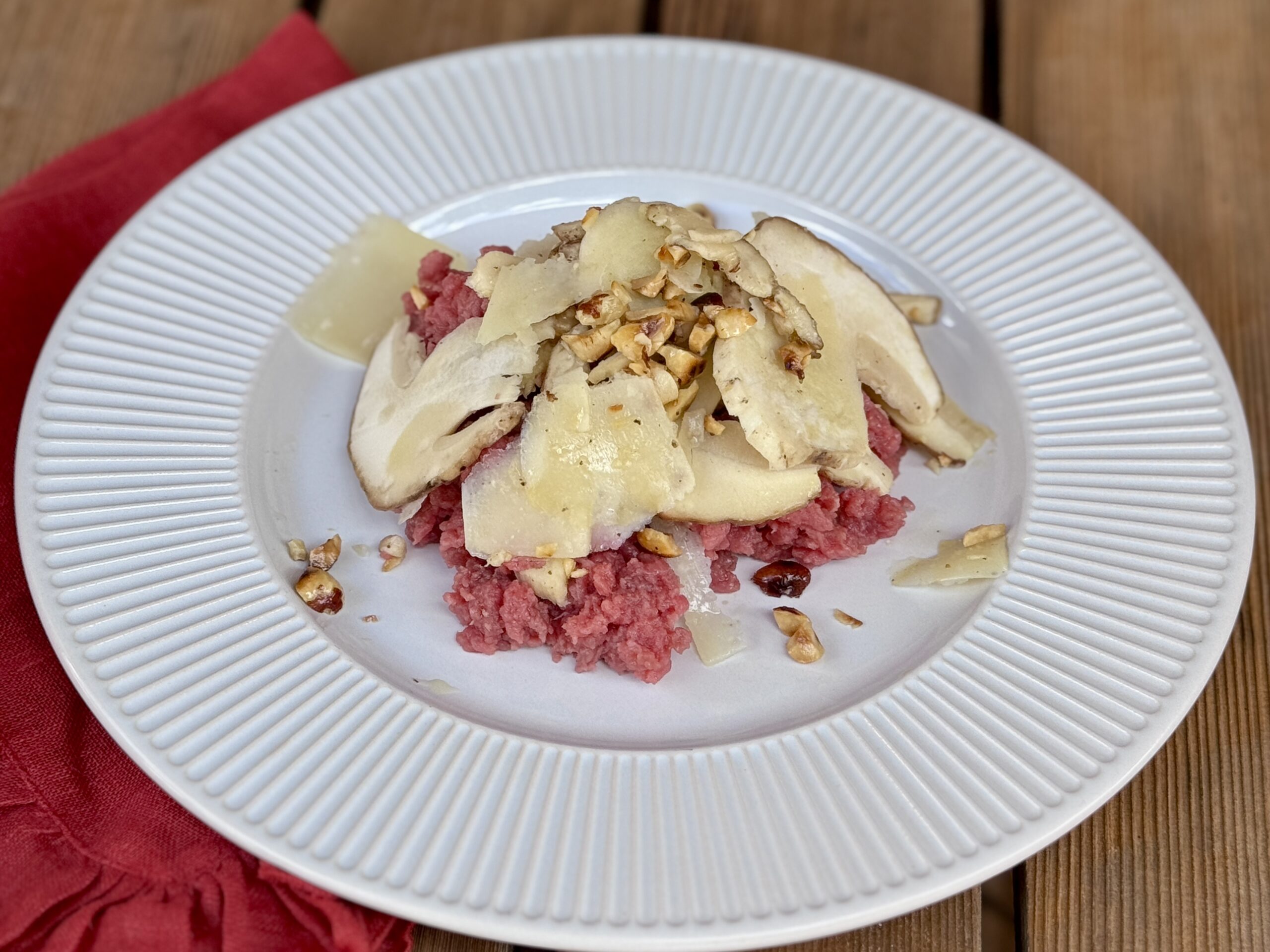 Tartare di fassona e funghi porcini