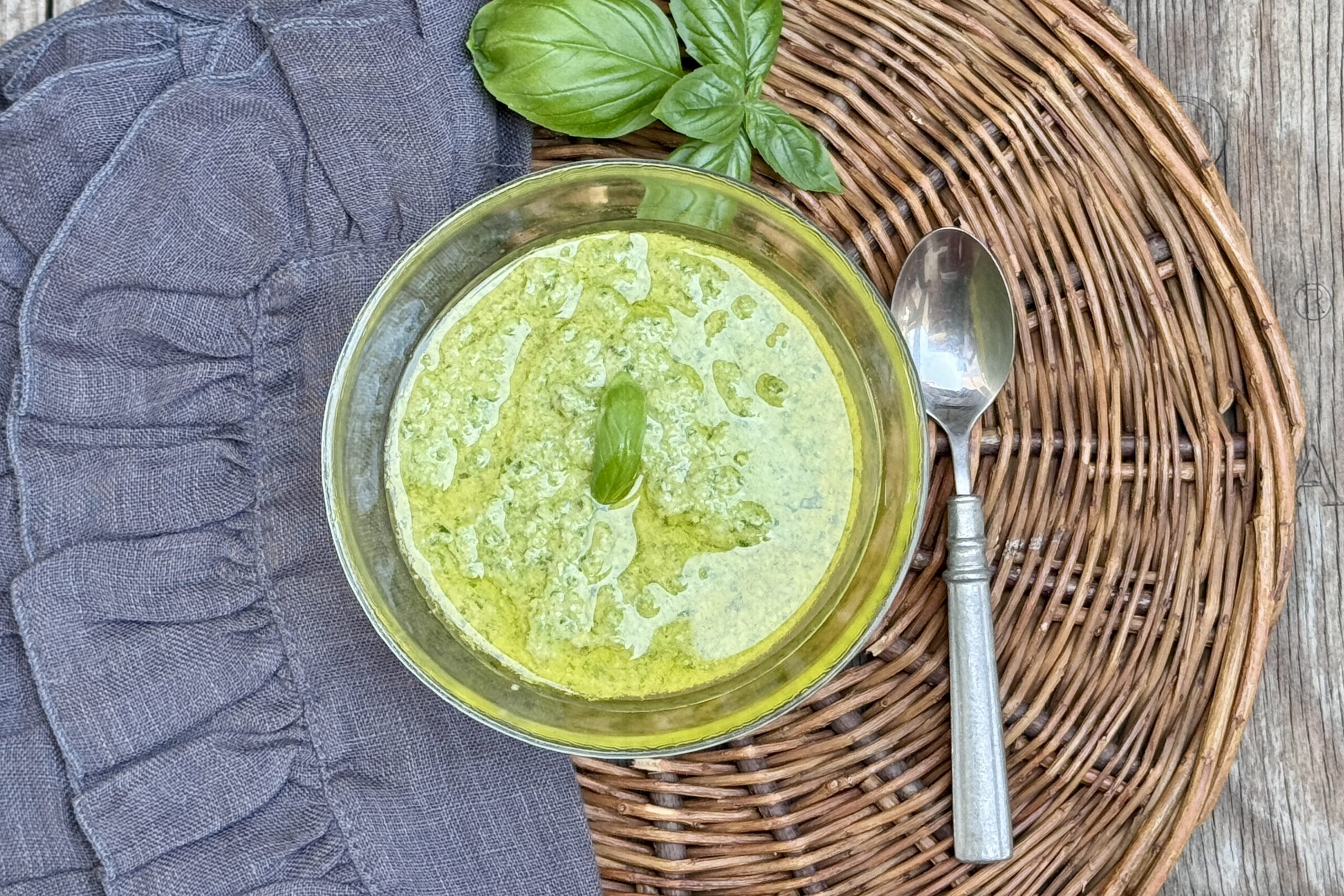 Pesto di zucchine crude